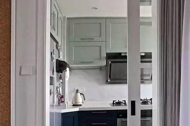 厨房用什么门合适